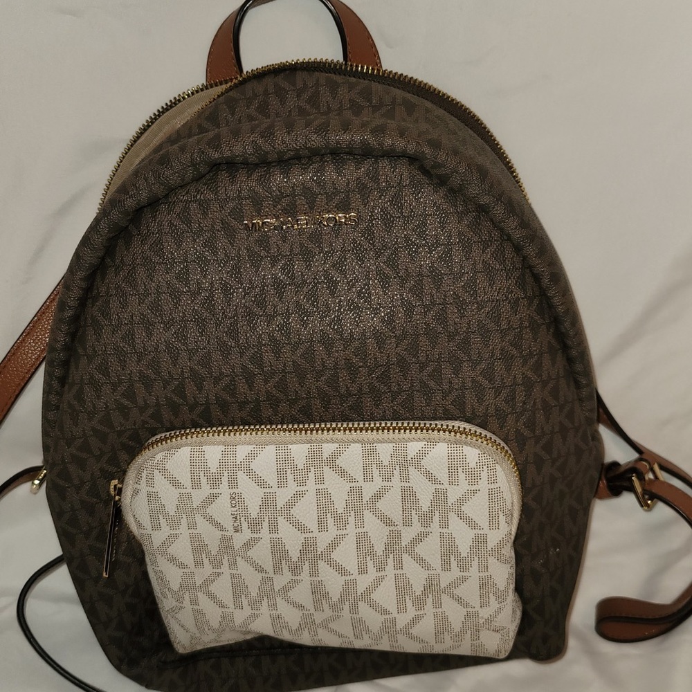 Erin Michael kors back pack